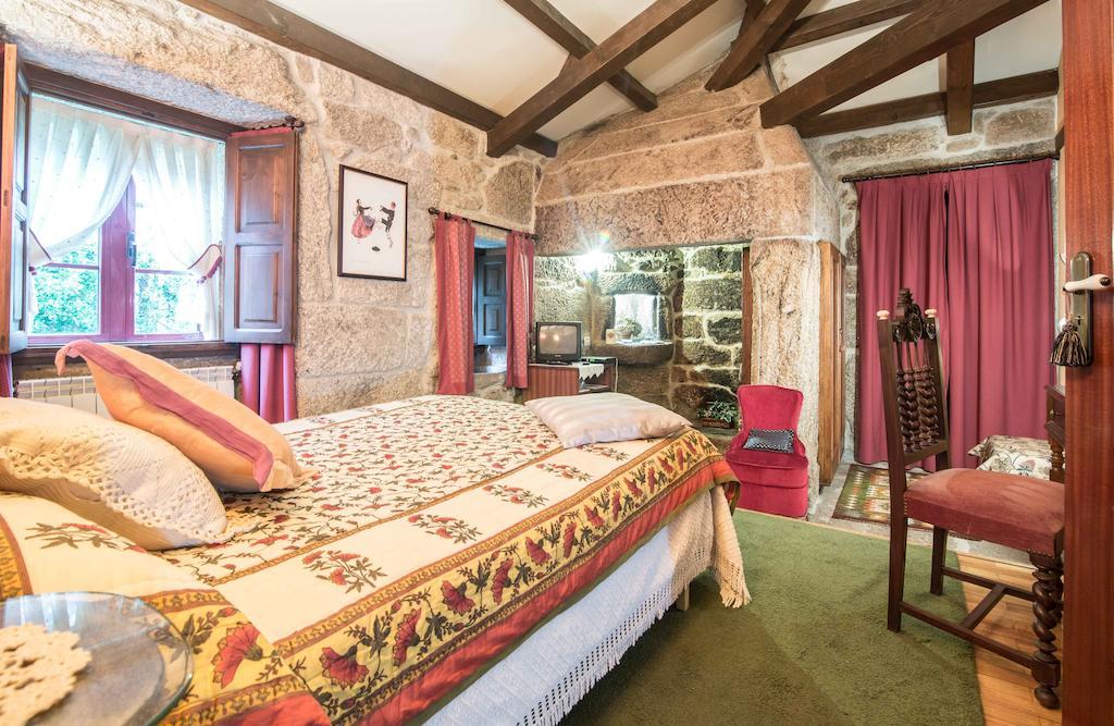 Pazo Da Fraga Hotel Albeos Bilik gambar