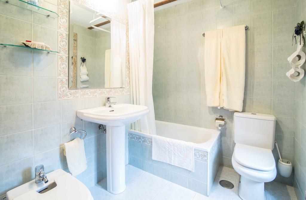 Pazo Da Fraga Hotel Albeos Bilik gambar
